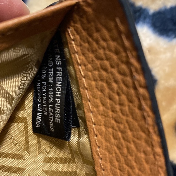 LODIS Pebbled Leather light tan, compact bifold wallet/ cardholder. - Picture 4 of 9